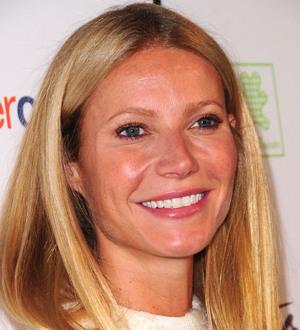 Gwyneth Paltrow & Cameron Diaz form rap duo to poke fun at Chelsea Handler