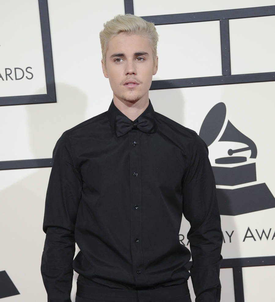 Justin Bieber fans march in protest of Argentina ban