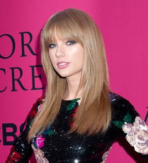 Taylor Swift hunts for London home