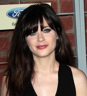 Zooey Deschanel doesn't feel pressure to be thin