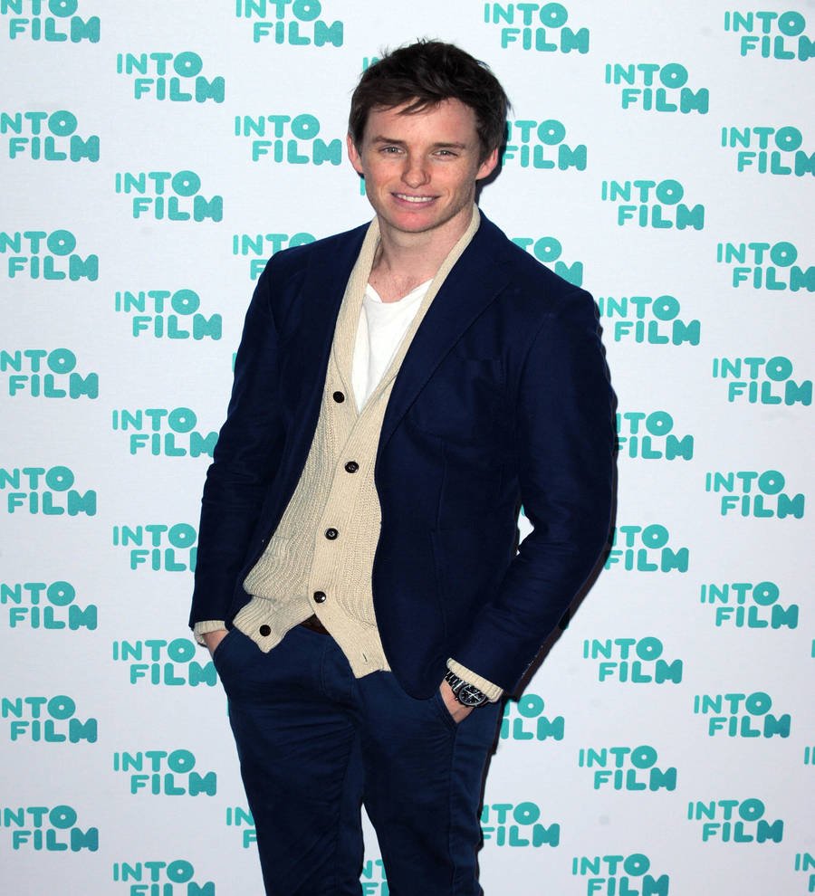 Eddie Redmayne to read festive CBeebies bedtime story