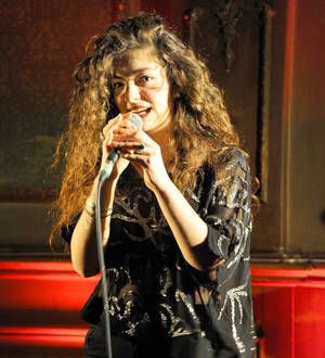 Lorde crowned queen of the pop charts with Royals