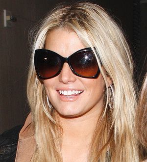 Jessica Simpson will wed as a new mum