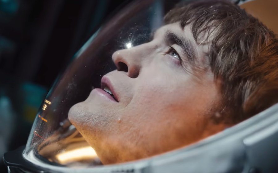 The Many (Many) Deaths of Robert Pattinson in Bong Joon Ho's 'Mickey 17'!