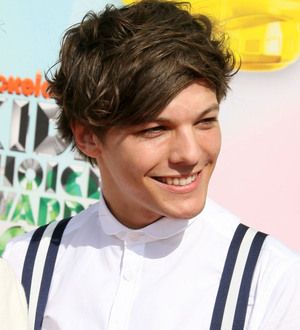 Louis Tomlinson stays at girlfriend's student house