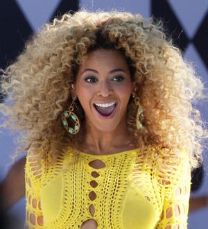 Man arrested for hurling egg during Beyonce video shoot