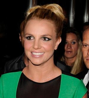 Spears ice skates on 30th birthday