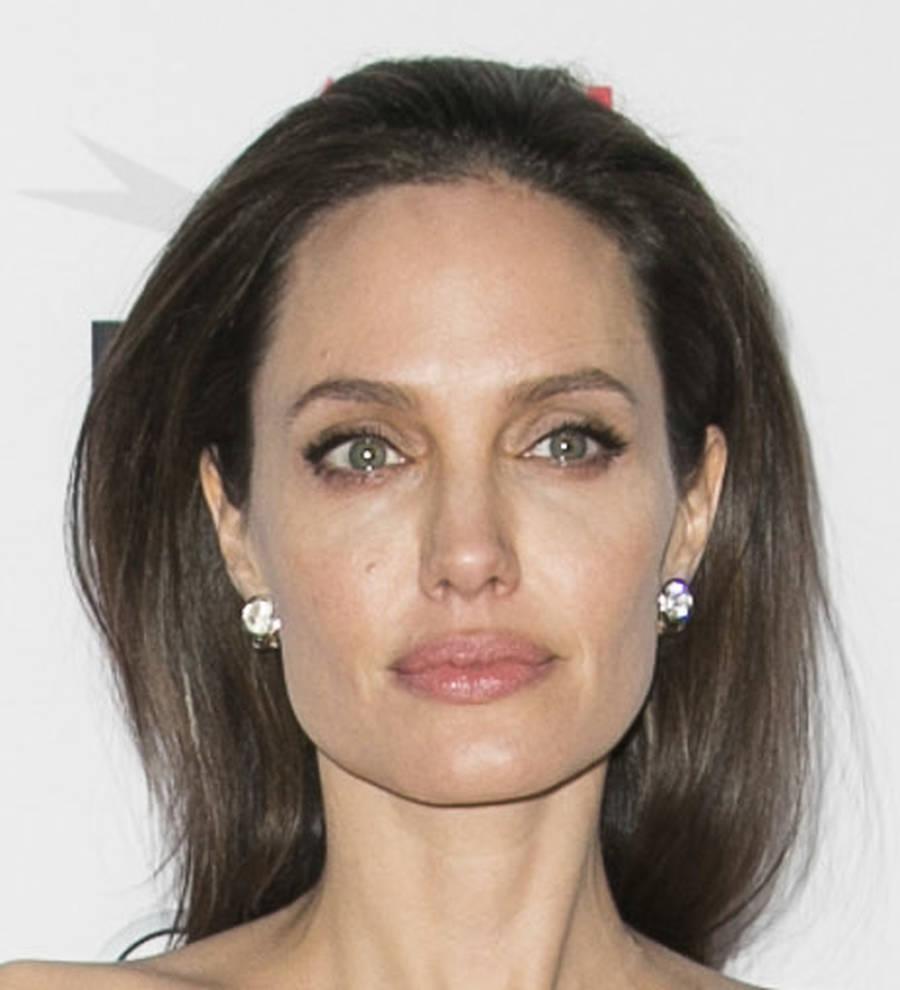 Judge signs off on Angelina Jolie and Brad Pitt's custody agreement