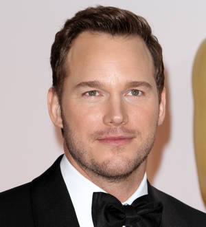 Chris Pratt and Chris Evans make surprise visit to children's hospital