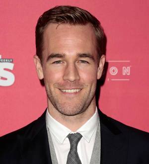 James Van Der Beek to be a dad again