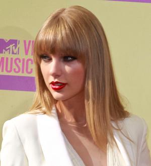 Taylor Swift laughs off kidnap rumors