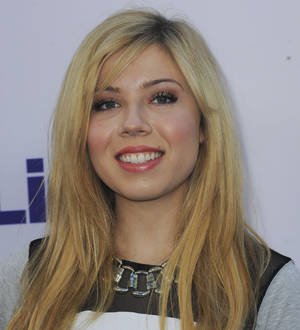 Jennette McCurdy dating basketball ace she met on Twitter