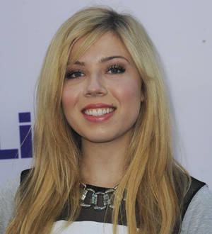 Jennette McCurdy dating basketball ace she met on Twitter