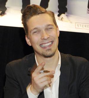 Isaac Hanson becomes dad for a third time