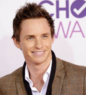 Eddie Redmayne struggles with style