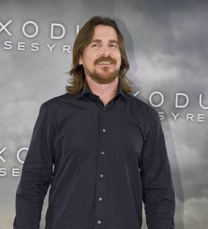 Christian Bale apologizes to Clooney