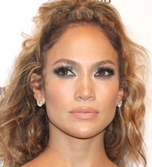 Jennifer Lopez gives American Idol tips to Mariah Carey