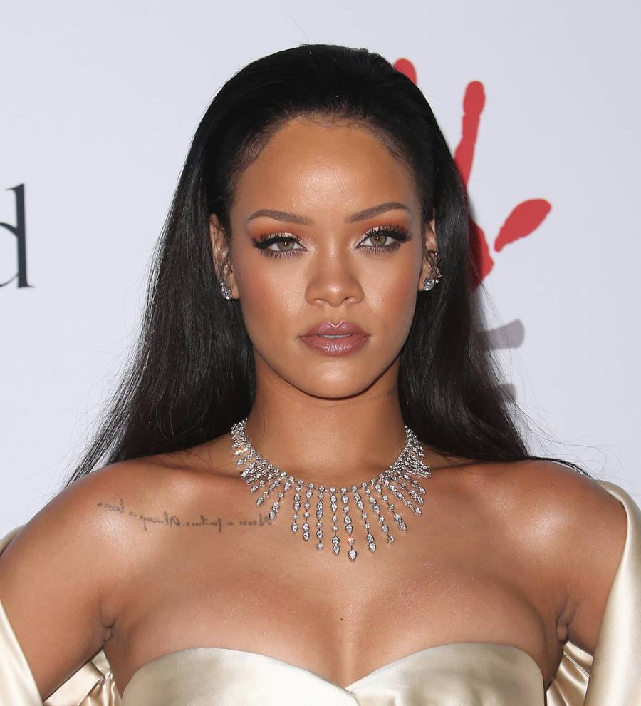 Organizers cancel U.K. Rihanna concerts