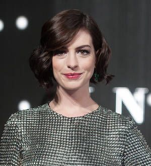 Anne Hathaway to play fighter pilot in one-woman play