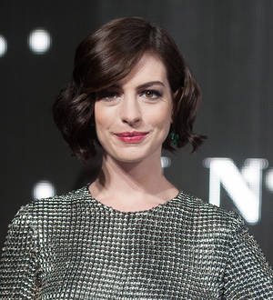 Anne Hathaway to play fighter pilot in one-woman play