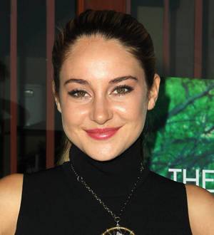 Shailene Woodley chops off hair for charity