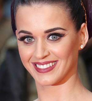 Katy Perry raps at karaoke