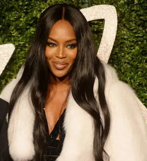 Late Naomi Campbell barely makes live TV taping
