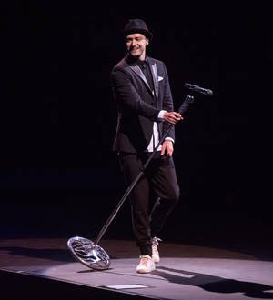 Justin Timberlake to recruit fan as road manager