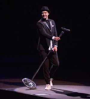 Justin Timberlake to recruit fan as road manager