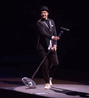 Justin Timberlake to recruit fan as road manager