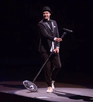 Justin Timberlake to recruit fan as road manager