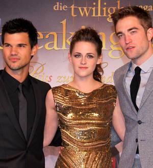 Twilight continues U.S. box office reign
