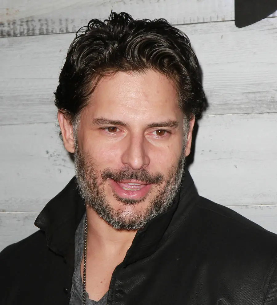 Joe Manganiello organized wedding around football team's schedule
