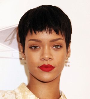 Amnesty International bosses urge Rihanna & Shakira to rethink Azerbaijan dates