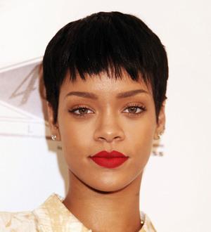 Amnesty International bosses urge Rihanna & Shakira to rethink Azerbaijan dates