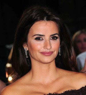 Penelope Cruz loves housewife role