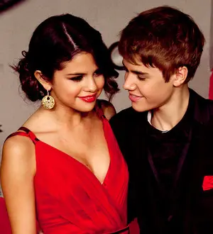 Justin Bieber keeps romance hidden for sake of fans