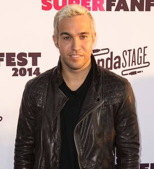 Pete Wentz joins Cobra Starship