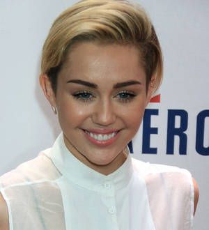 Snow storm forces Miley Cyrus to cancel Jingle Ball appearance