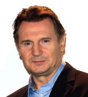 Liam Neeson backs Gervais as Globes host