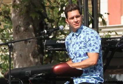 Andy Grammer Celebrates Monogamy in "Honey, I'm Good" Music Video!