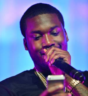 Meek Mill apologises to Nicki Minaj for Twitter outburst