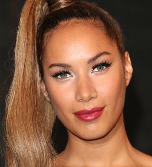 Sick Leona Lewis struggles through TV performance