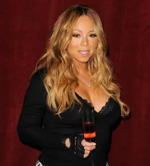 Mariah Carey's unairbrushed snaps leak online