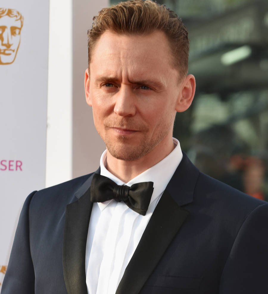 Tom Hiddleston dodges questions about Taylor Swift