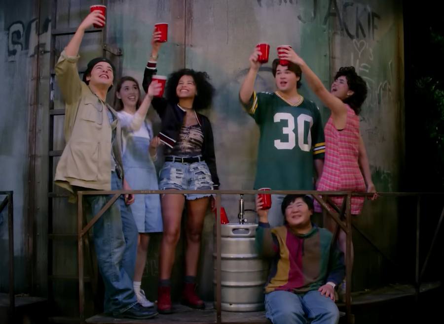 Hello, Wisconsin: Get Ready For "That '90s Show"!