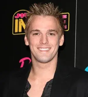 Aaron Carter inviting girls to join him on a yacht