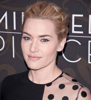 Kate Winslet helps out at book festival