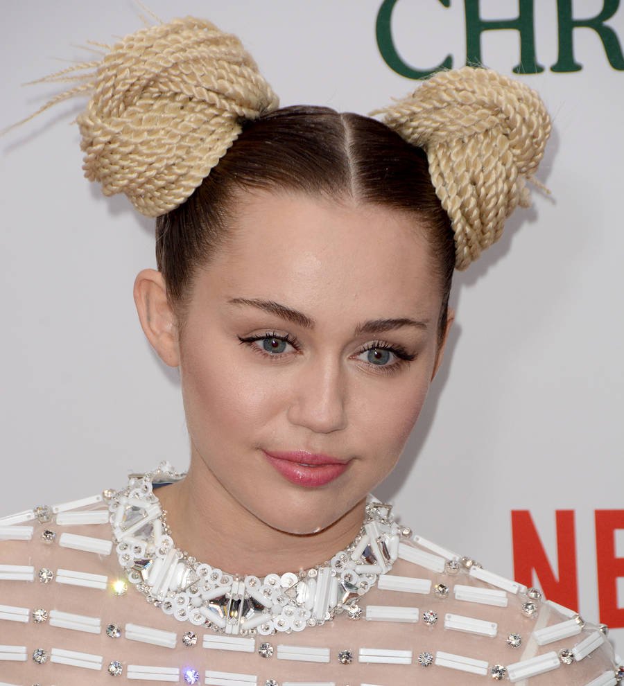 Miley Cyrus moves back in with Liam Hemsworth - report