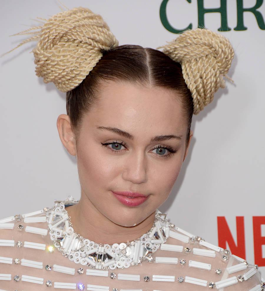 Miley Cyrus moves back in with Liam Hemsworth - report